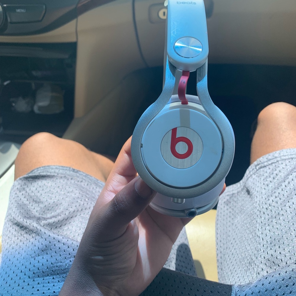Beats Mixr